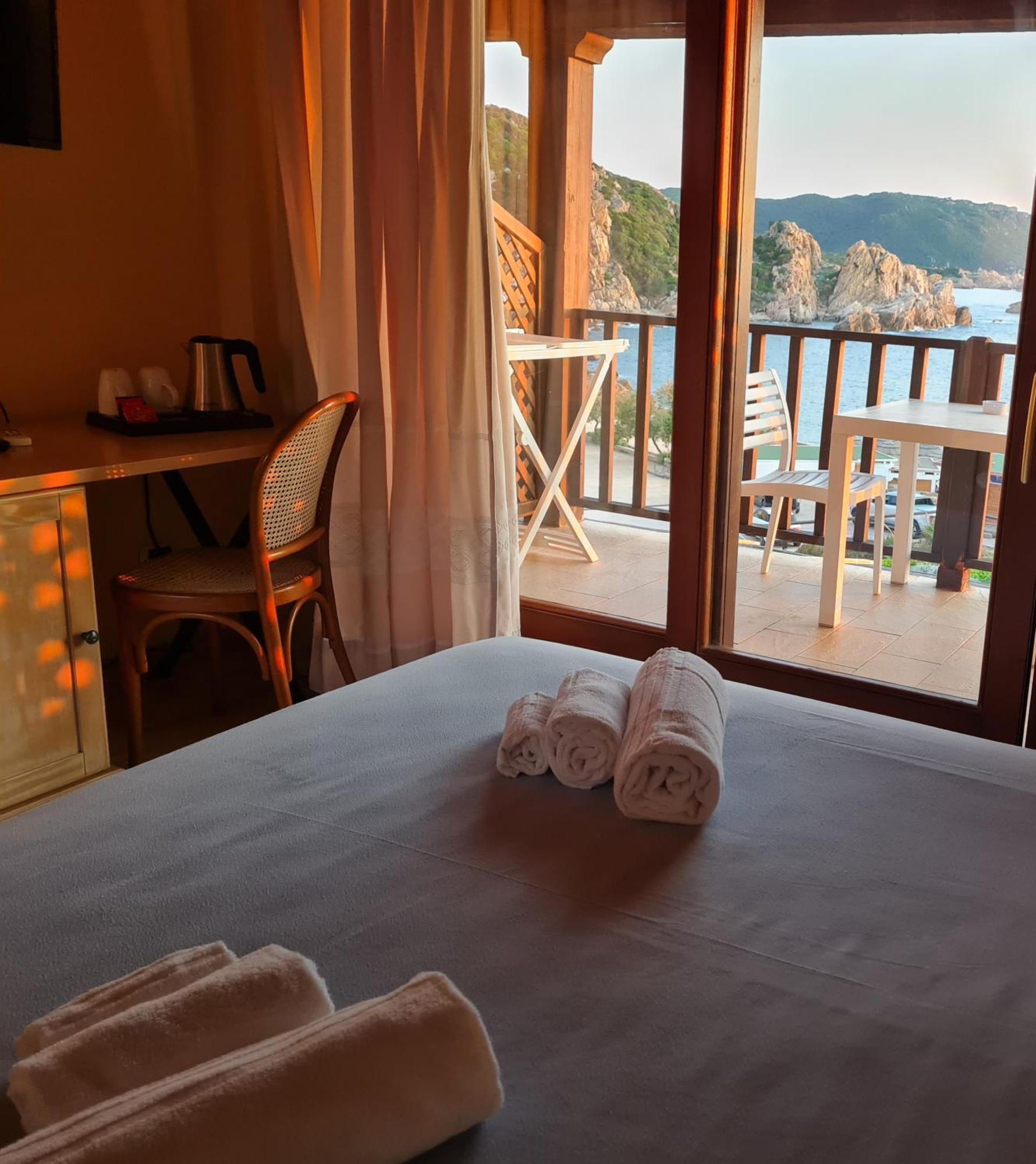 Hotel Коста Парадизо Екстериор снимка